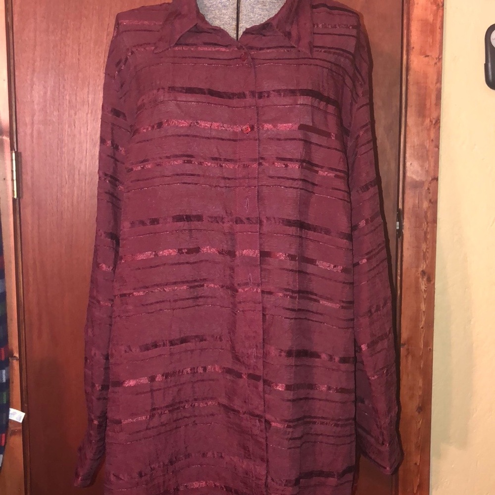 Women’s button down top